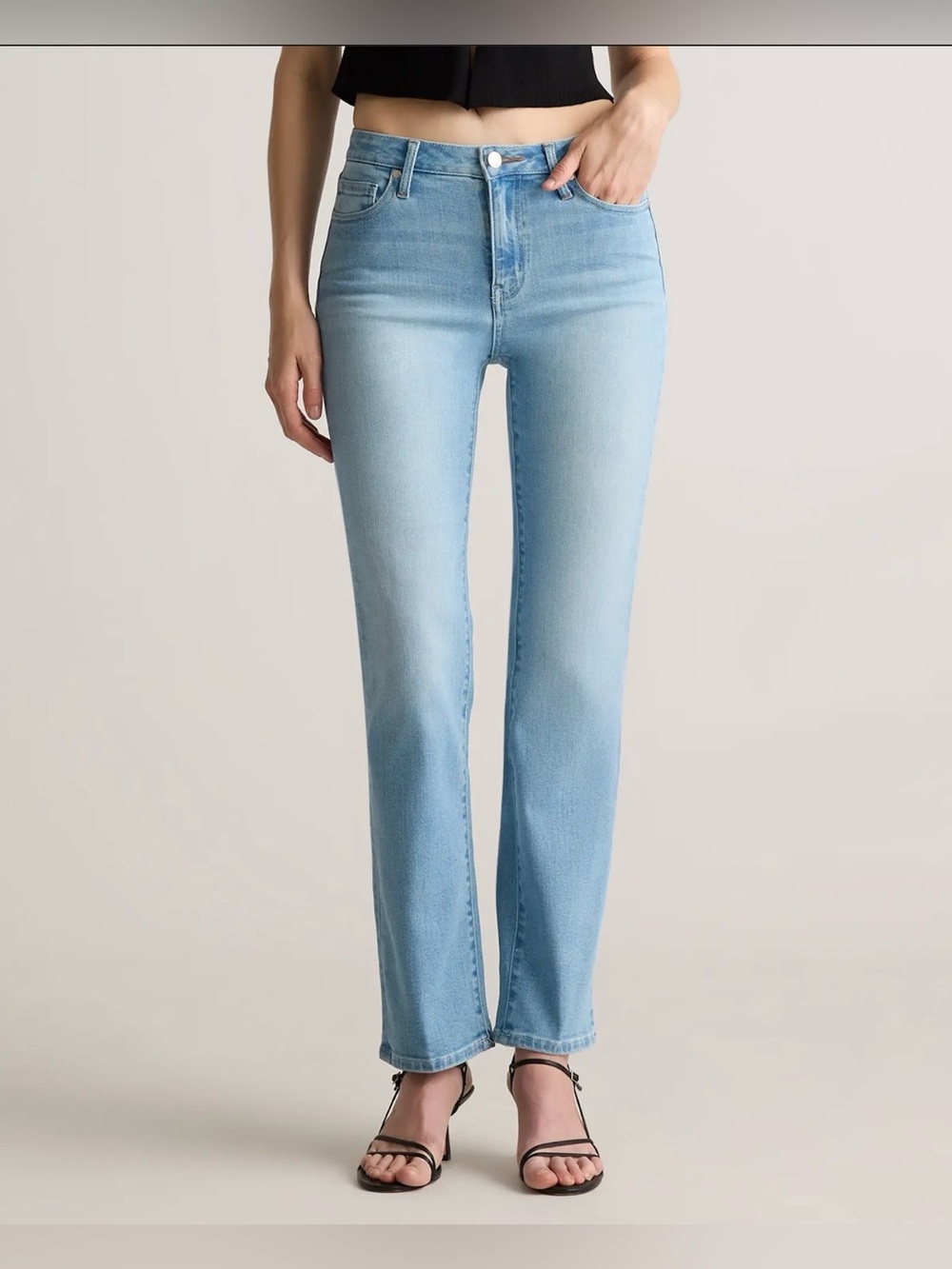 Quince Women’s Bella Stretch Straight Jeans Light Blue Sz 26. Very flattering!
